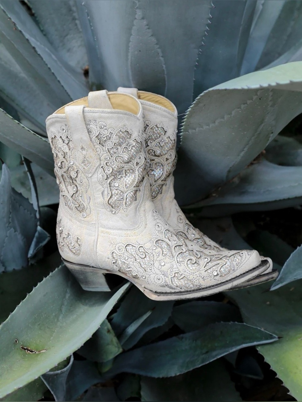 Corral White Glitter Inlay & Crystals Snip Toe Short Cowgirl Boots Womens Size 8
